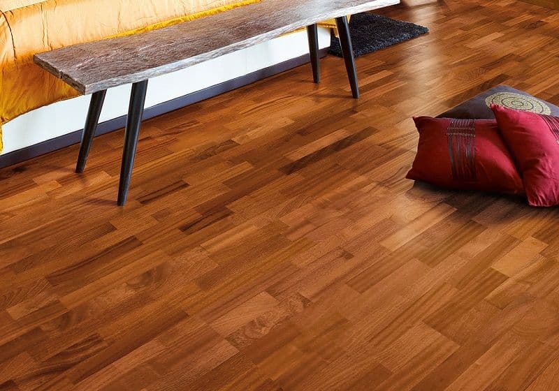 Лак паркетный на водной основе Dulux Diamond Glaze глянцевый 5 л. 4